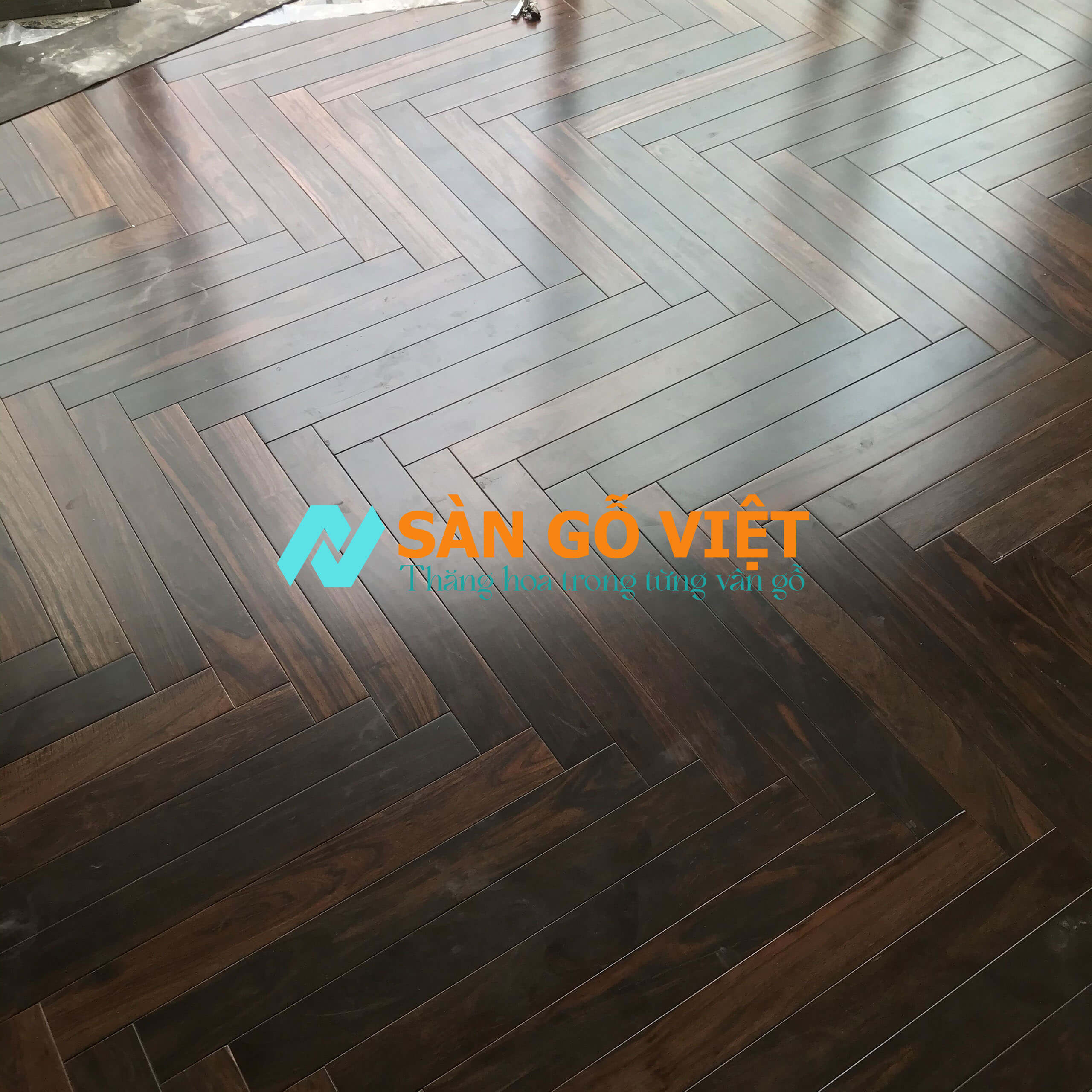 Sàn gỗ Chiu Liu 15x90x600mm